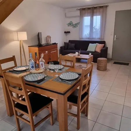 Bord De Vakantiehuis